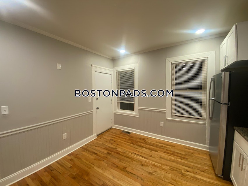 BOSTON - DORCHESTER - UPHAMS CORNER - 4 Beds, 1 Bath - Image 9
