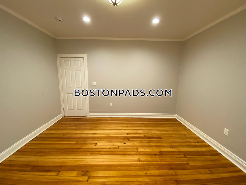 BOSTON - DORCHESTER - UPHAMS CORNER - 4 Beds, 1 Bath - Image 41