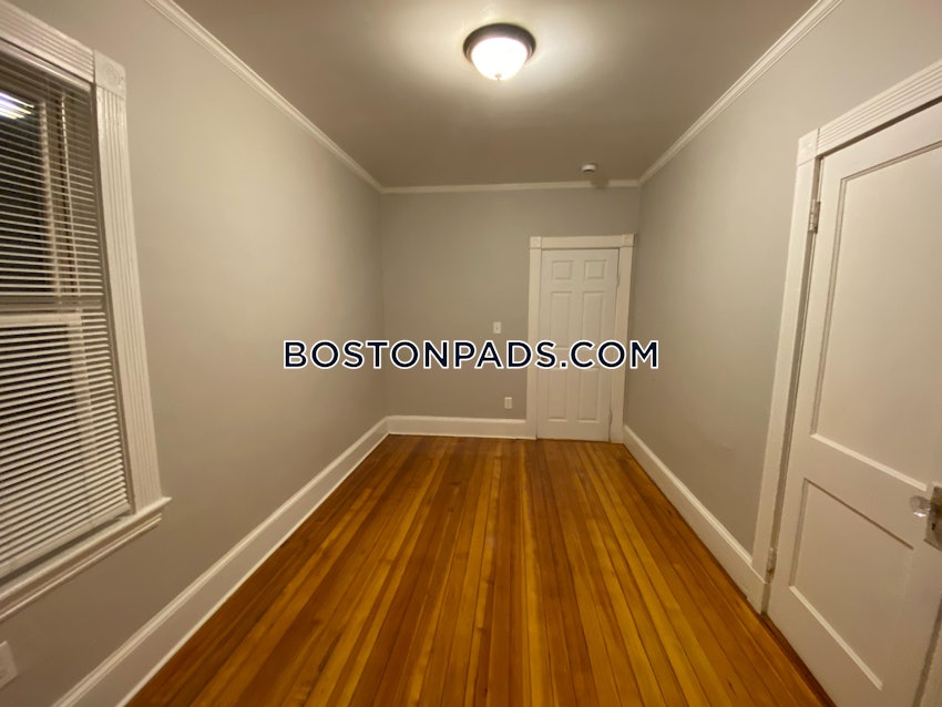 BOSTON - DORCHESTER - UPHAMS CORNER - 4 Beds, 1 Bath - Image 21