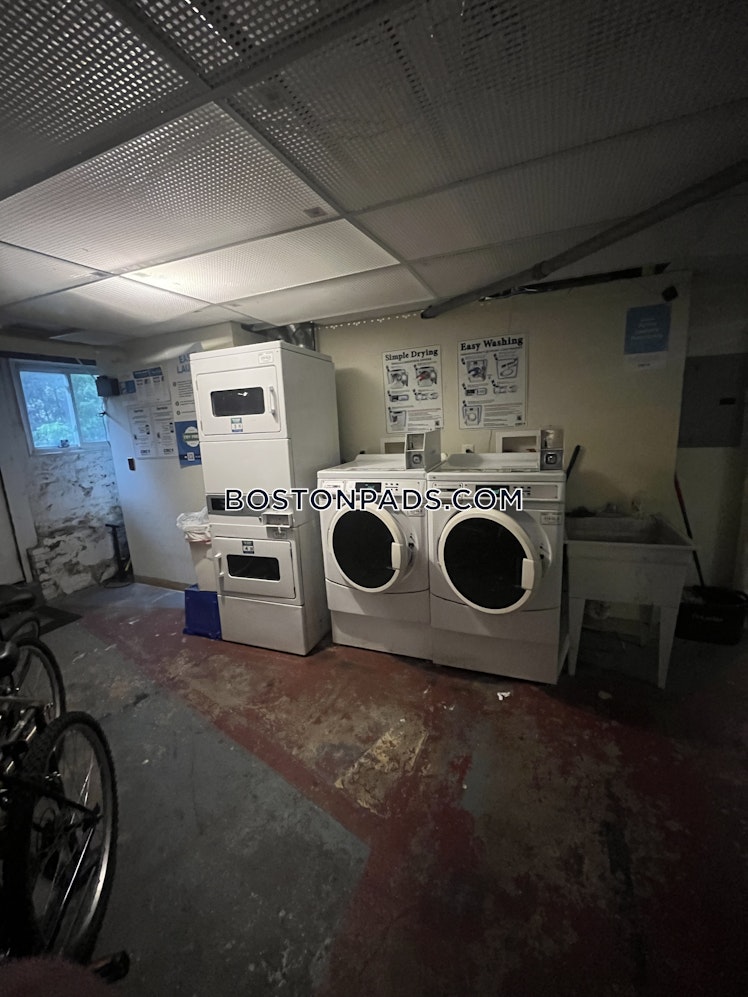 Magazine St., Cambridge