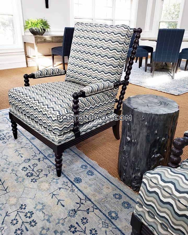 State Rd., Dartmouth