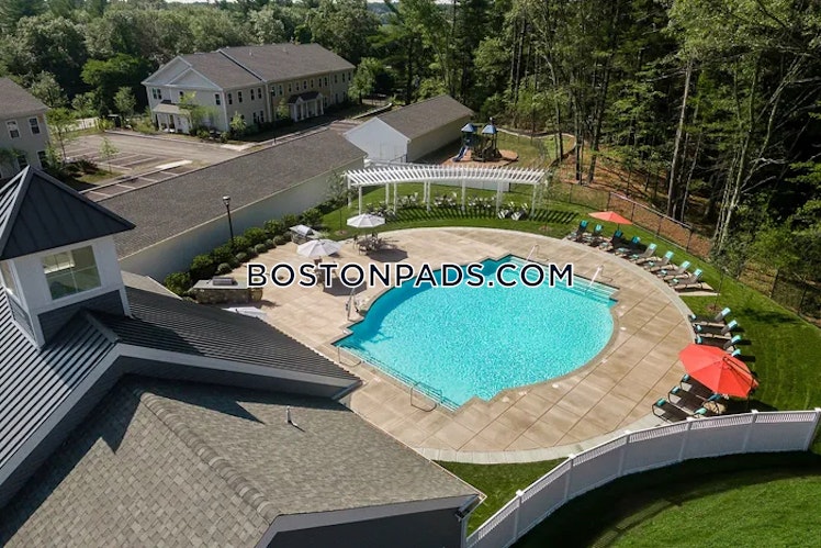 East Main St., Norton