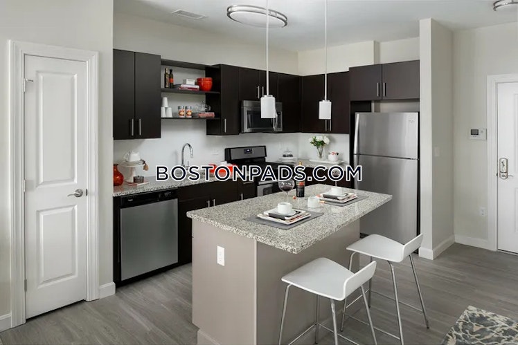 East Main St., Norton