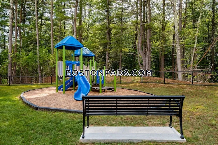 East Main St., Norton