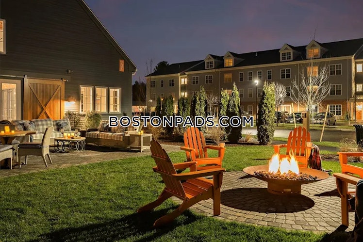 East Main St., Norton