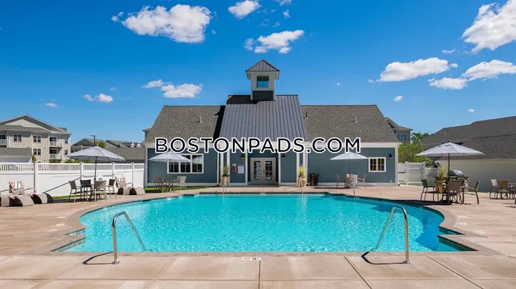 East Main St., Norton