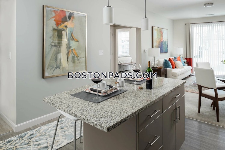 East Main St., Norton