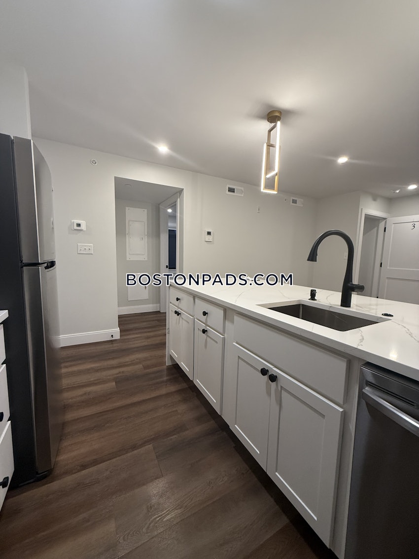 BOSTON - BRIGHTON - OAK SQUARE - 3 Beds, 3 Baths - Image 4