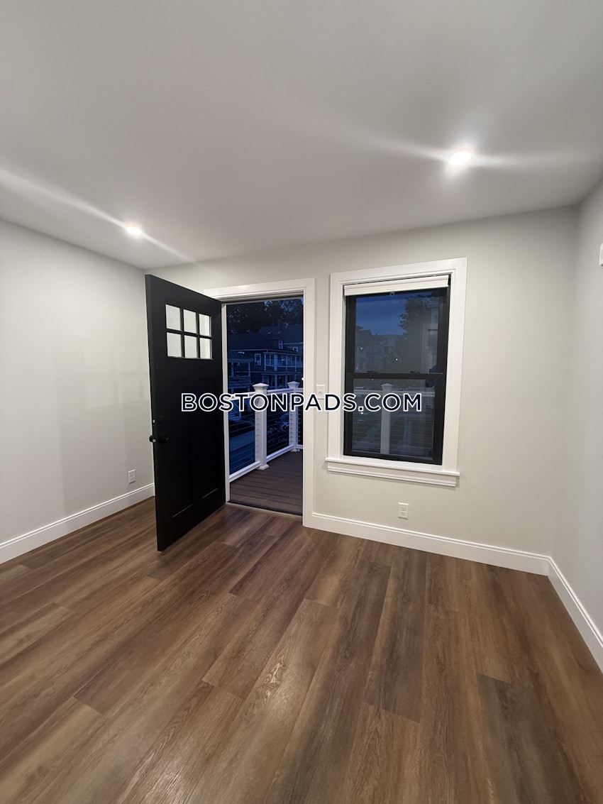 BOSTON - BRIGHTON - OAK SQUARE - 3 Beds, 3 Baths - Image 32