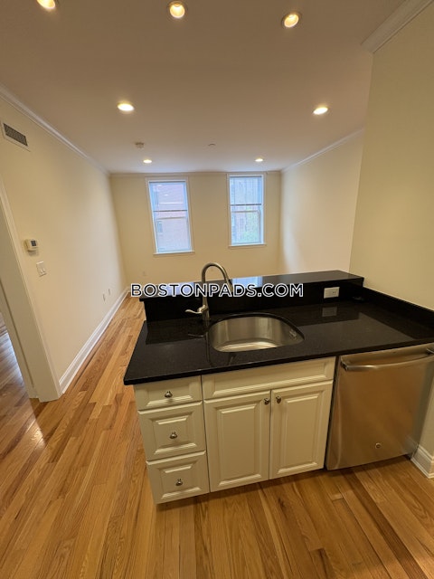 Chauncy St. Cambridge photo 4