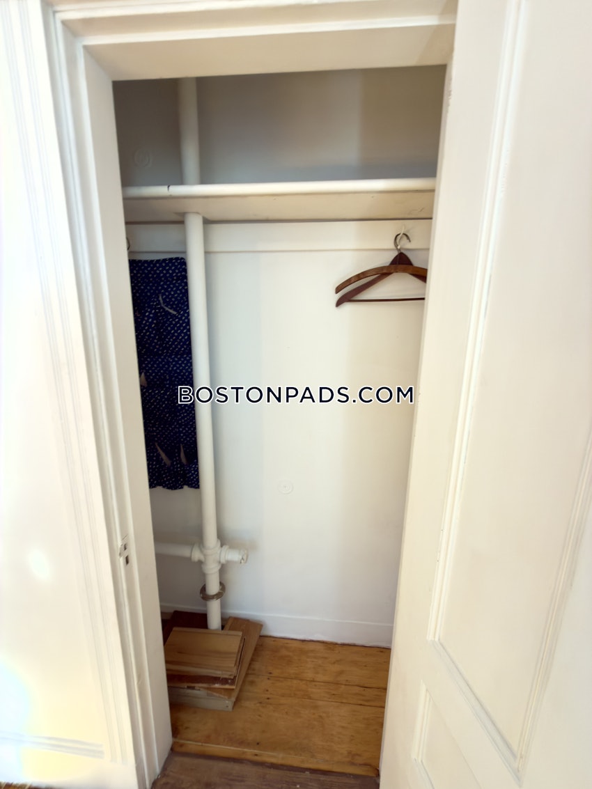 BOSTON - ALLSTON - 3 Beds, 1 Bath - Image 11