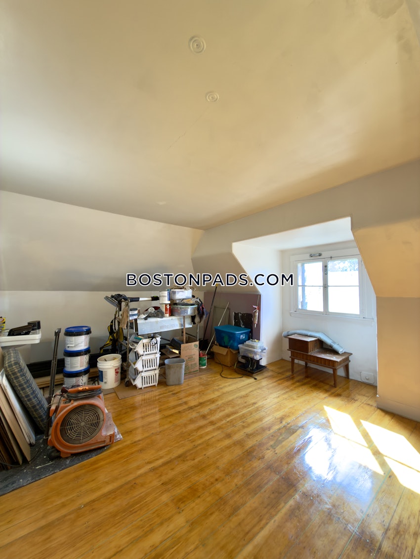 BOSTON - ALLSTON - 3 Beds, 1 Bath - Image 5