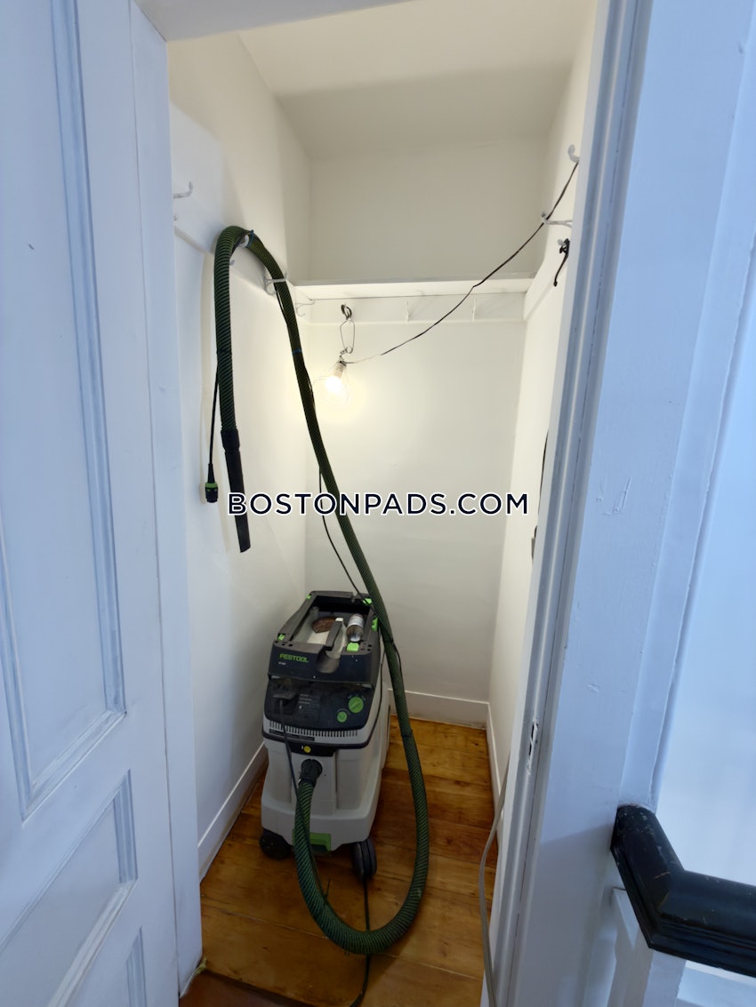 BOSTON - ALLSTON - 3 Beds, 1 Bath - Image 25