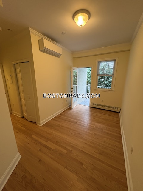 langdon St. Cambridge photo 44