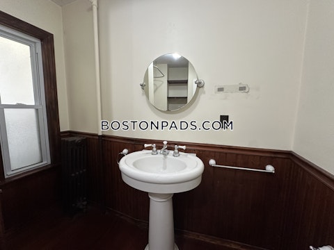 Marcella St. Boston photo 36