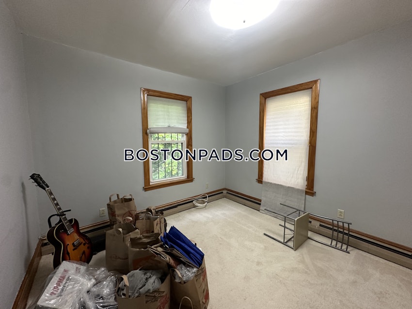 BOSTON - FORT HILL - 2 Beds, 1 Bath - Image 27