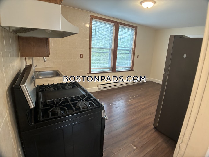mission-hill-apartment-for-rent-5-bedrooms-2-baths-boston-4100-8017534 