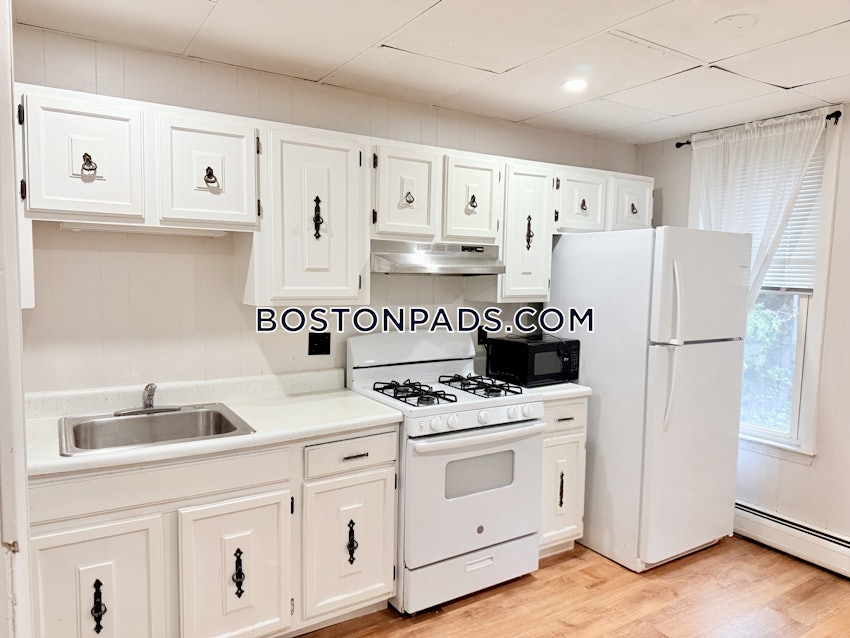 BOSTON - EAST BOSTON - CENTRAL SQ PARK - 4 Beds, 1 Bath - Image 5