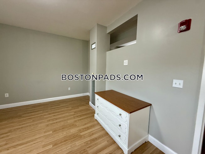 Winthrop - $2,000+ /mo