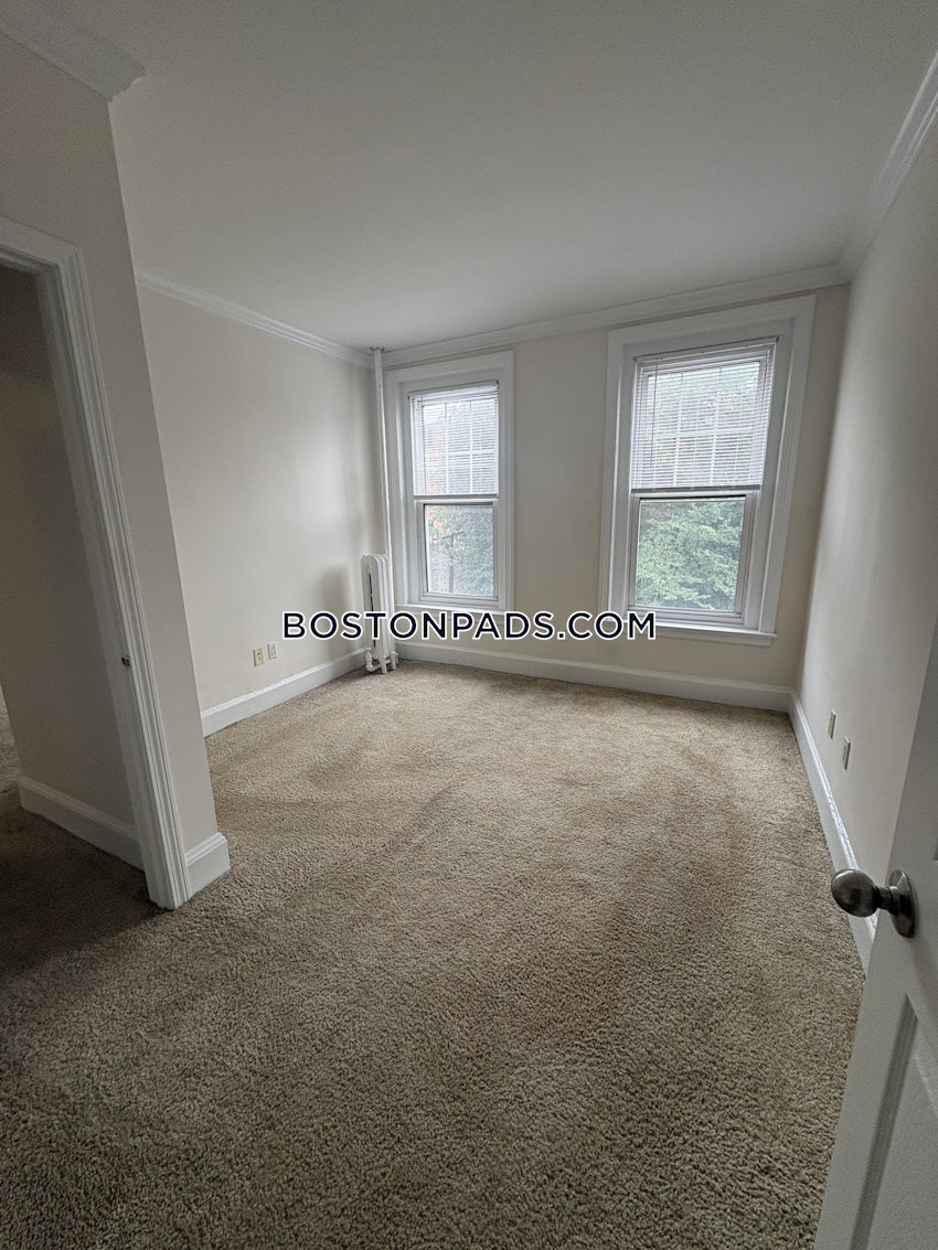 BROOKLINE- COOLIDGE CORNER - 2 Beds, 1 Bath - Image 3
