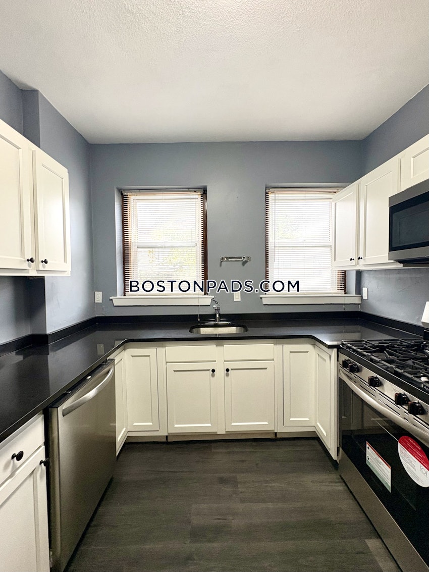 BOSTON - FORT HILL - 5 Beds, 2 Baths - Image 7