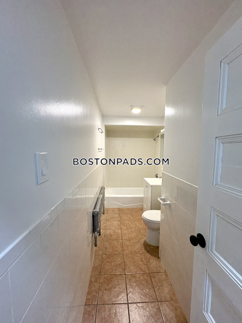 BOSTON - FORT HILL - 5 Beds, 2 Baths - Image 13