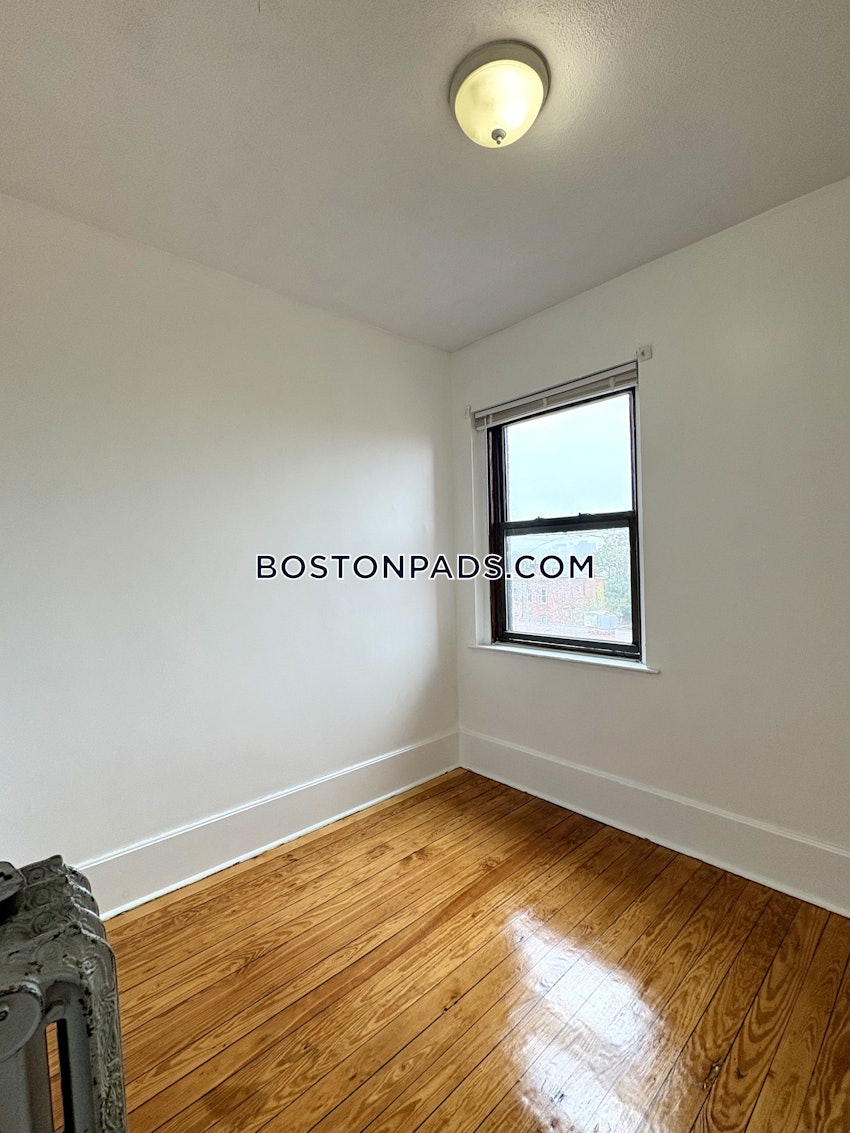 BOSTON - FORT HILL - 5 Beds, 2 Baths - Image 26