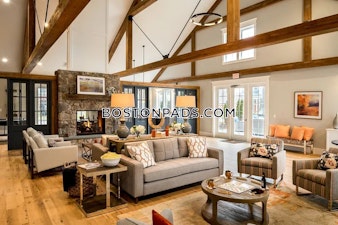 East Main St. Norton