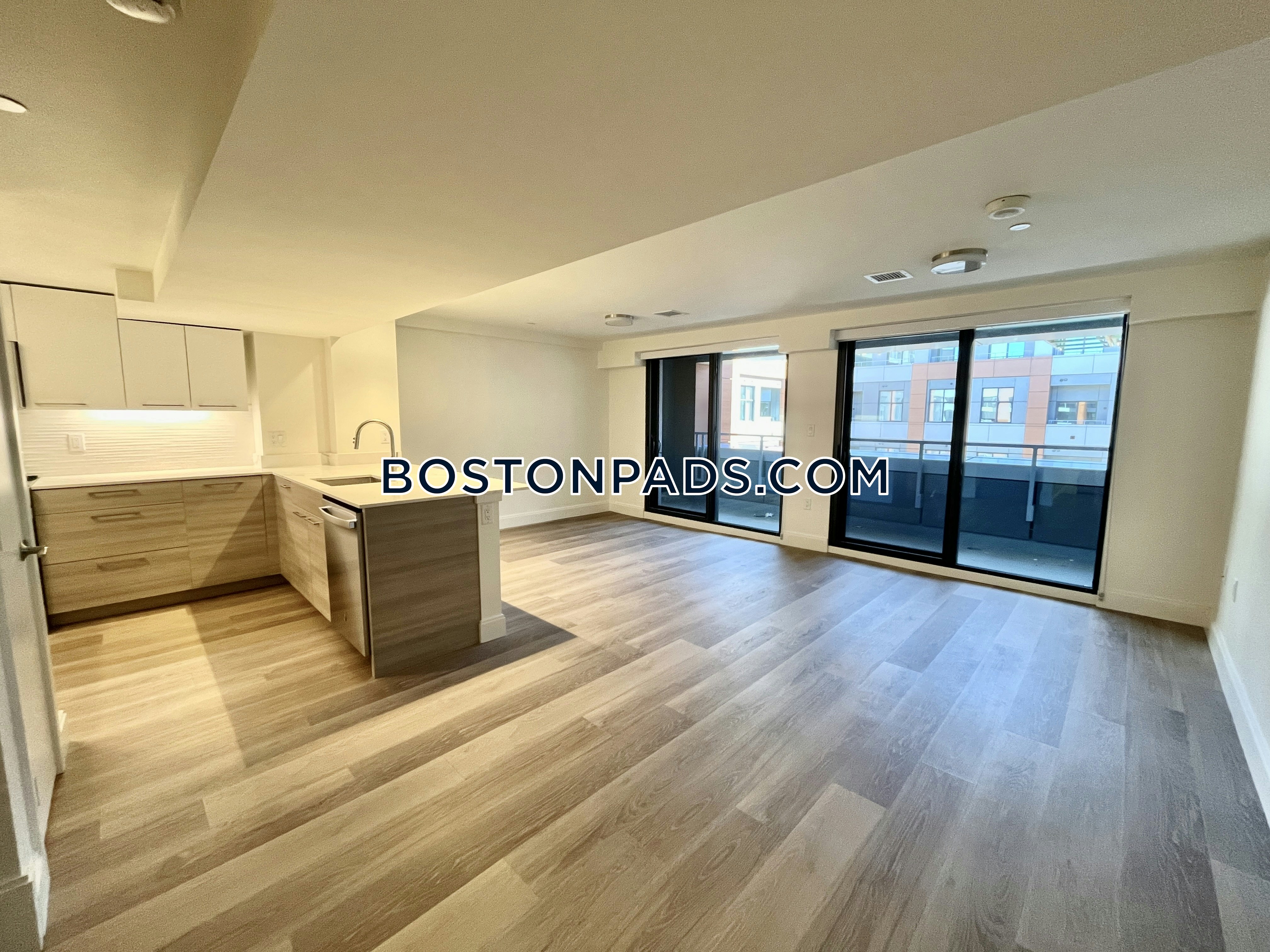 Boston - 2 Beds, 2.5 Baths