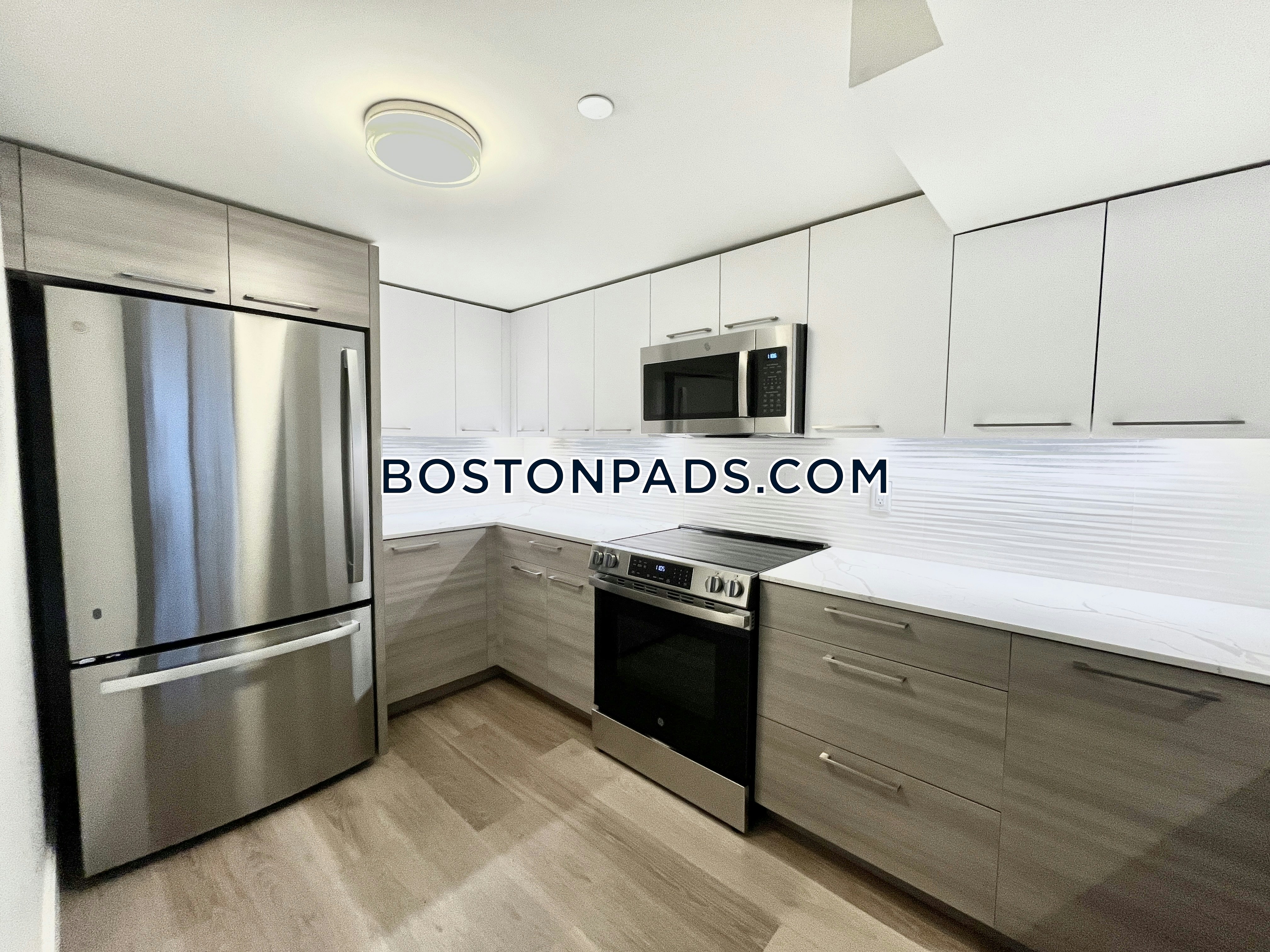 Boston - 2 Beds, 2.5 Baths