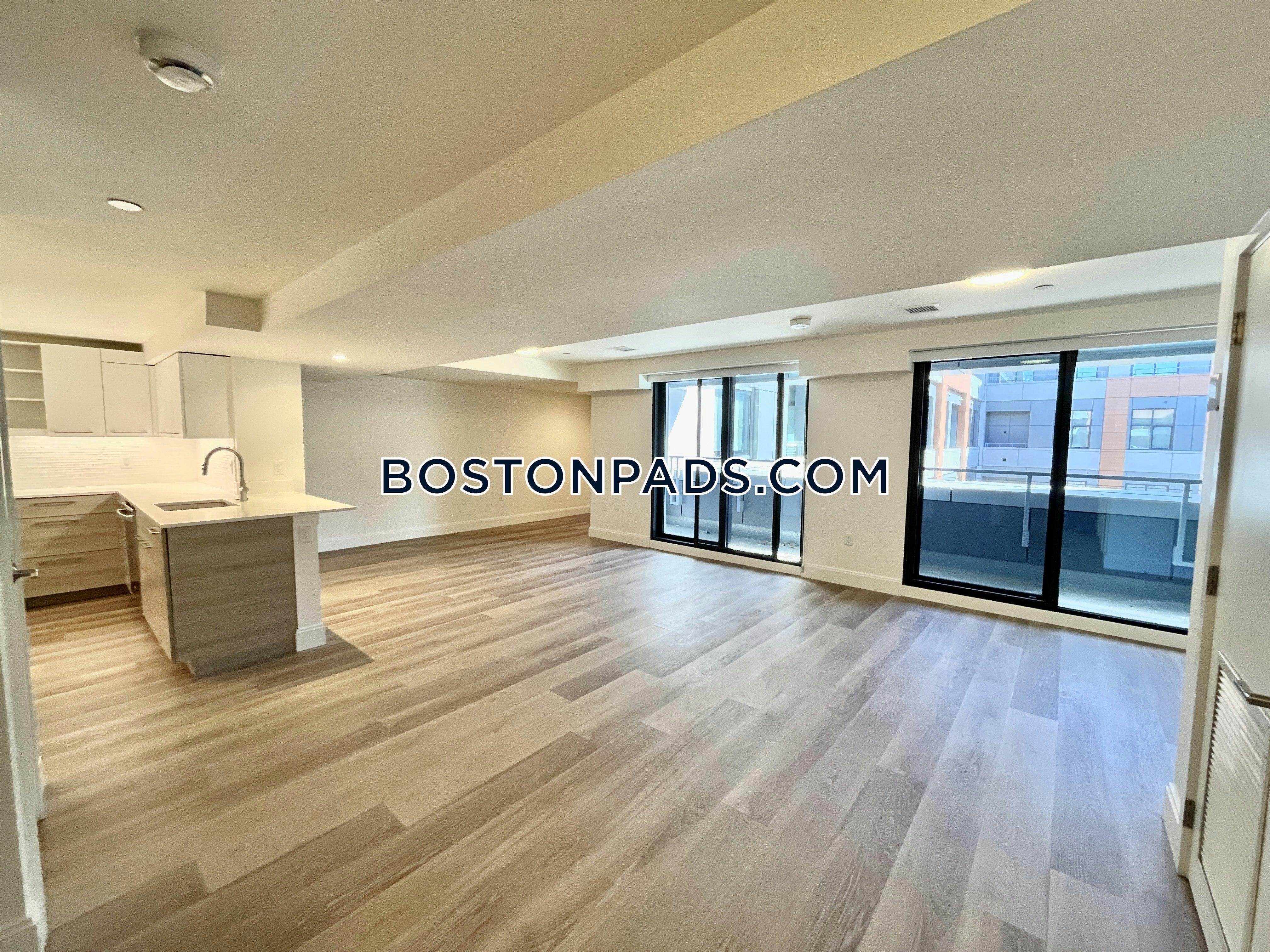 Boston - 2 Beds, 2.5 Baths