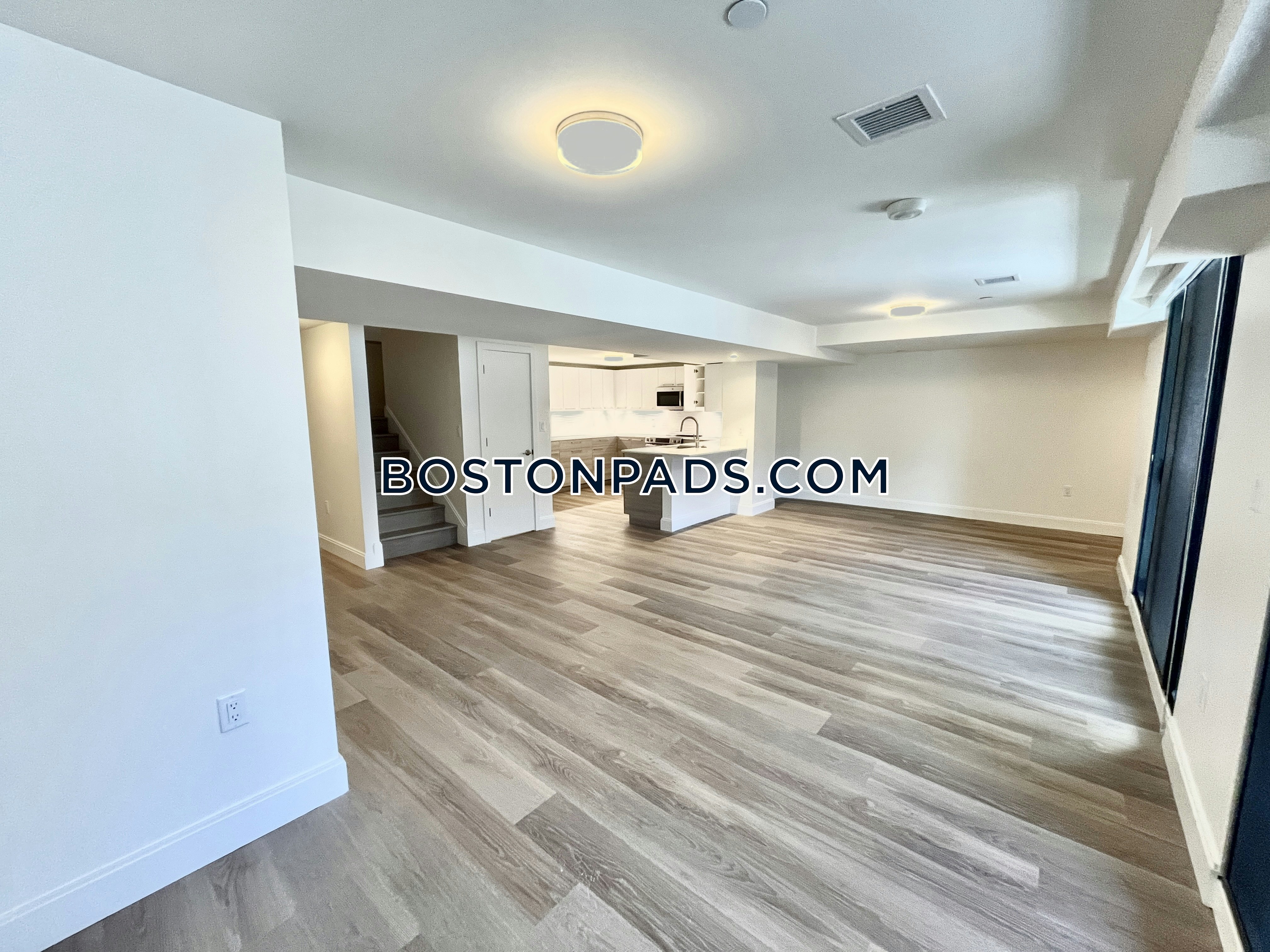 Boston - 2 Beds, 2.5 Baths