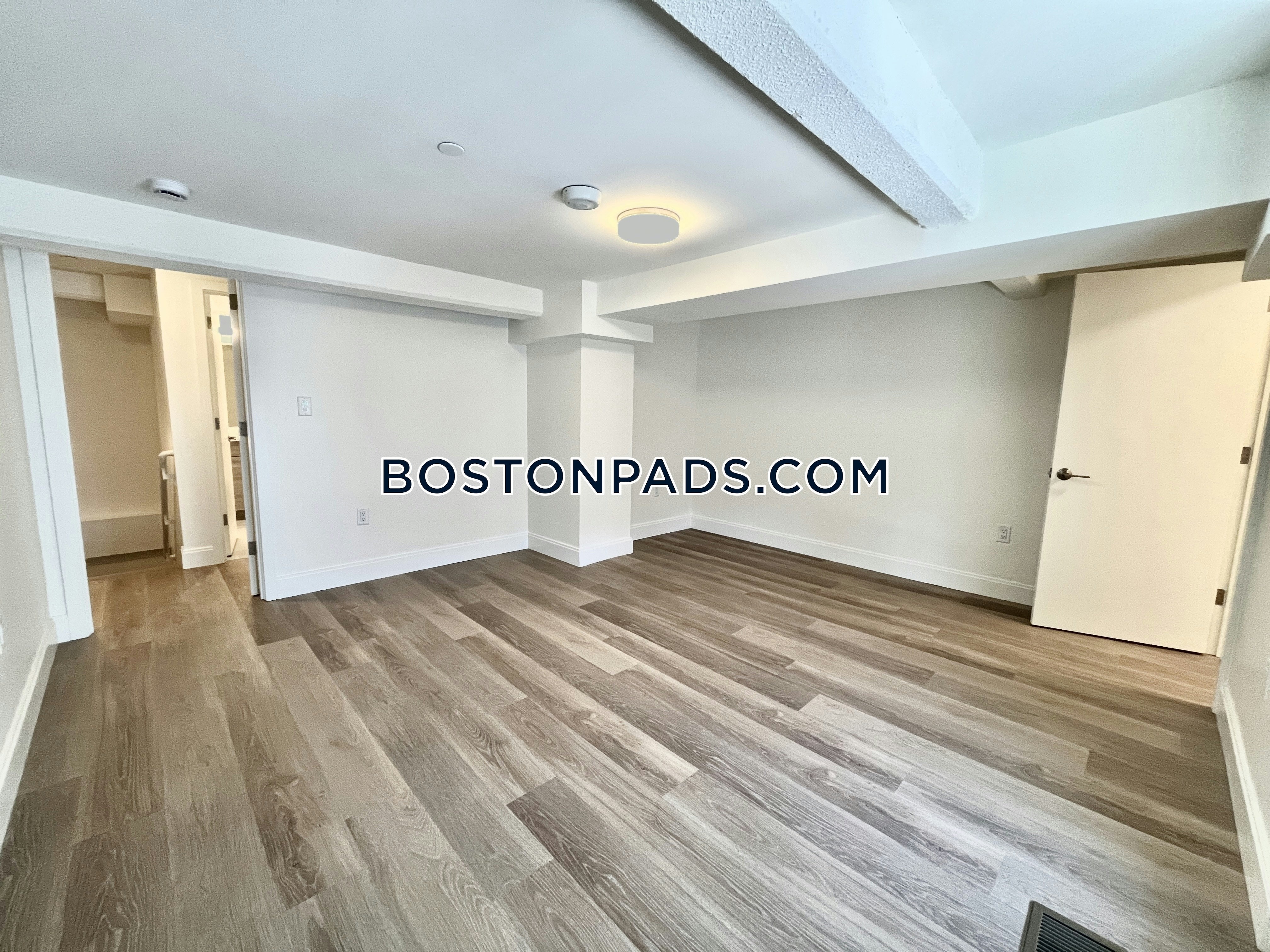 Boston - 2 Beds, 2.5 Baths