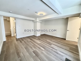 Commonwealth Ave. Boston