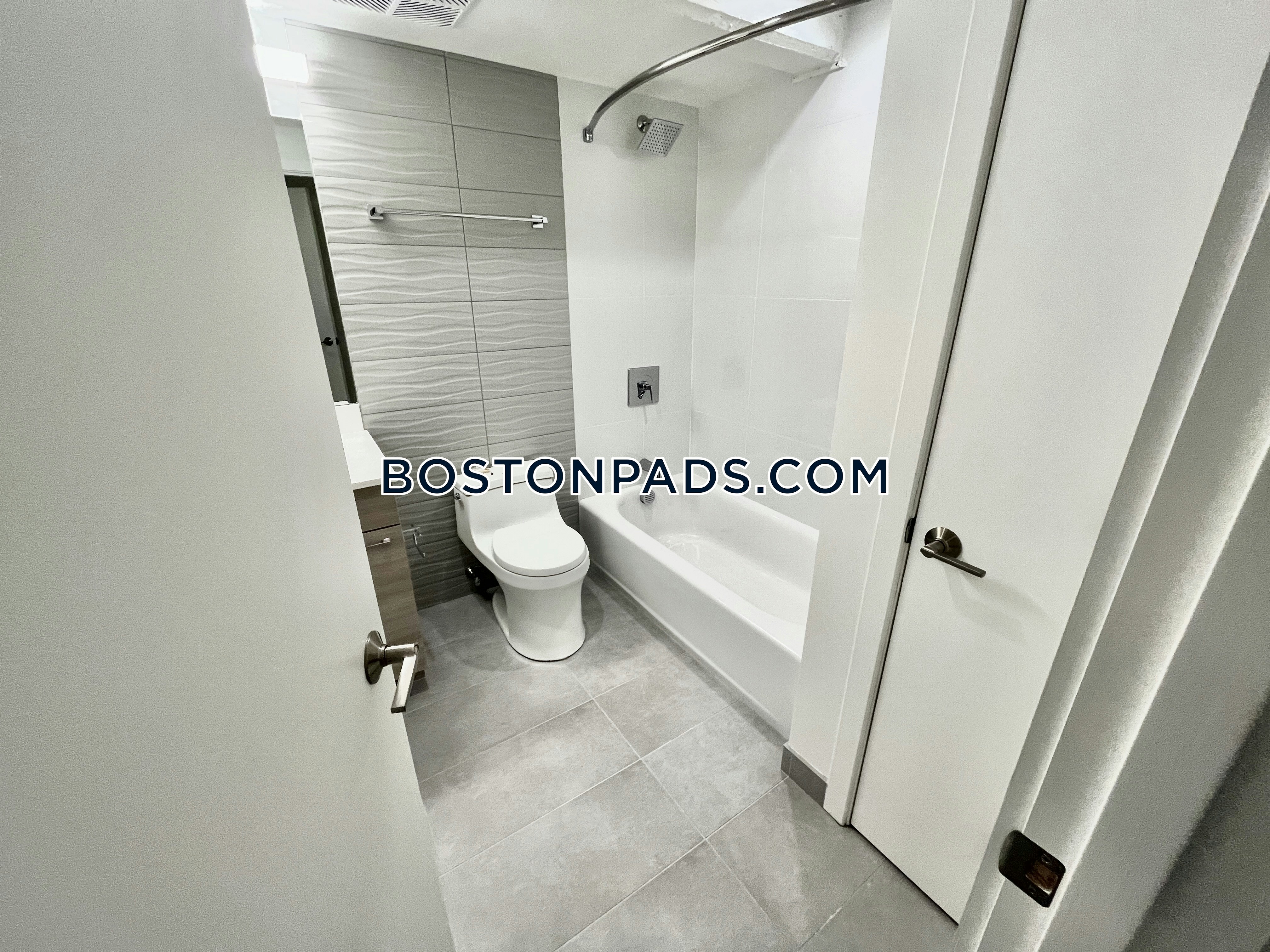Boston - 2 Beds, 2.5 Baths