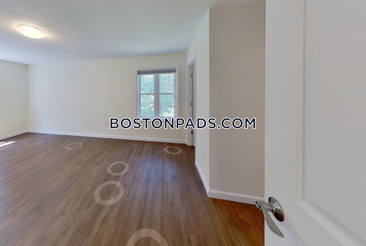 Evergreen Dr. Middleborough