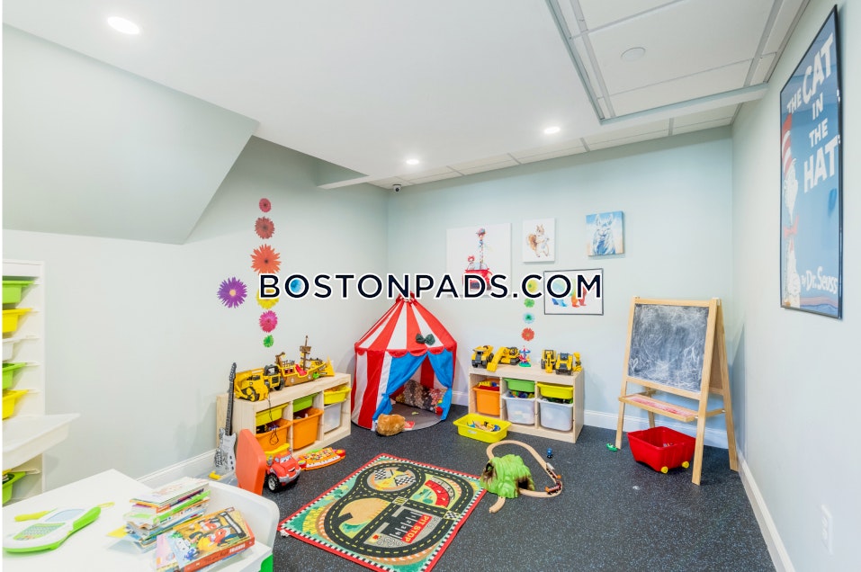 Evergreen Dr. Middleborough