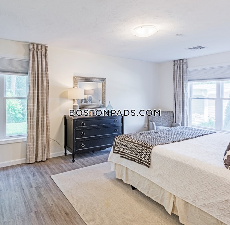 Evergreen Dr., Middleborough