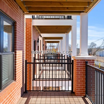 Mansfield Ave. Norton