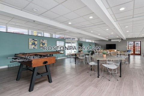 Memorial Dr. Cambridge photo 17