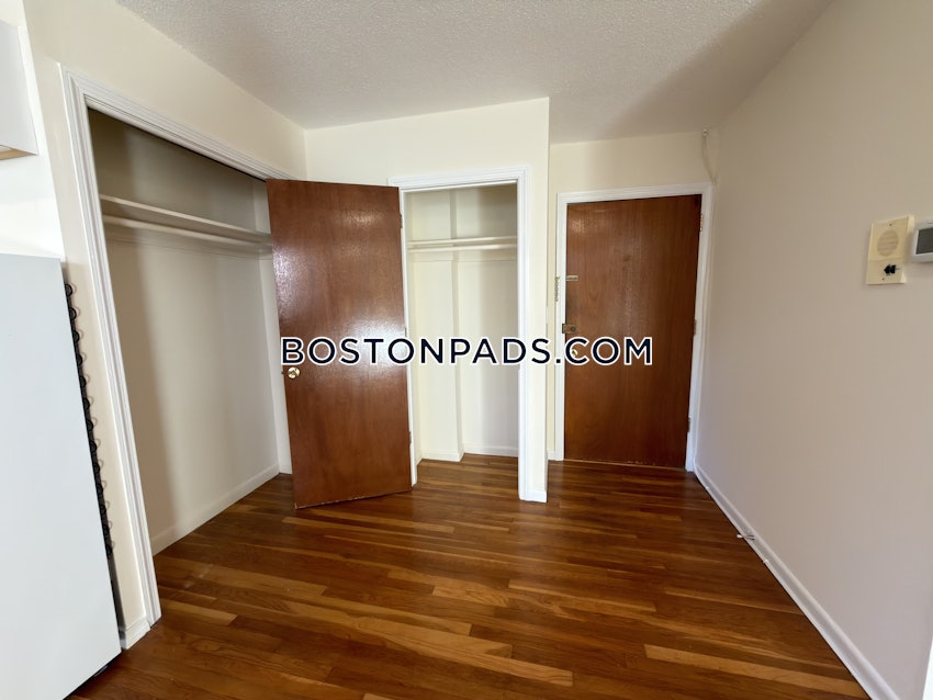 BOSTON - BRIGHTON - BOSTON COLLEGE - 1 Bed, 1 Bath - Image 3