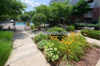 Crane Brook Way. Peabody