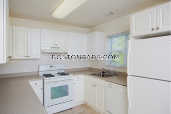 Crane Brook Way. Peabody