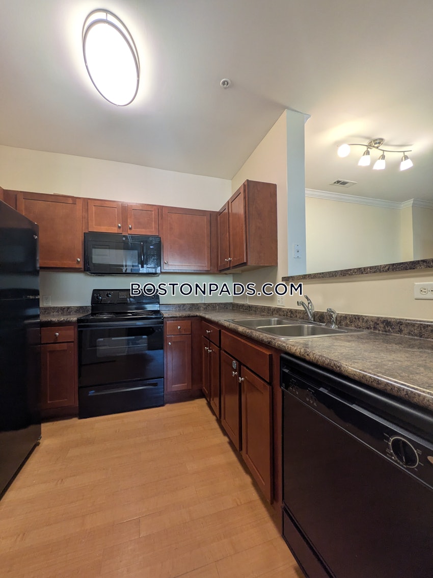 ANDOVER - 2 Beds, 2 Baths - Image 6