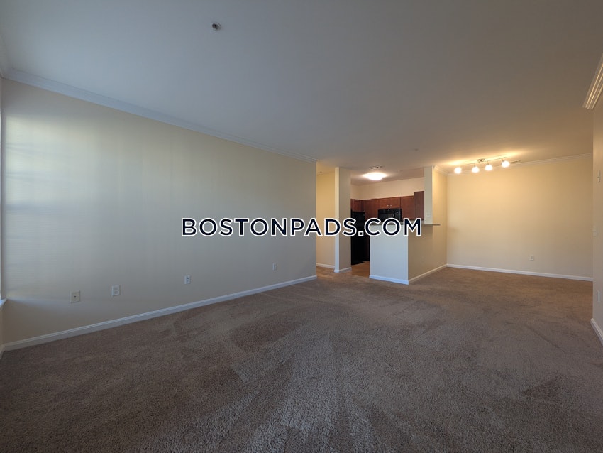 ANDOVER - 2 Beds, 2 Baths - Image 16