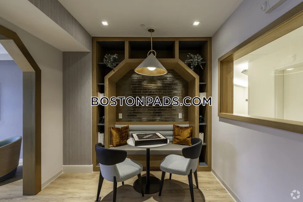Boston - 2 Beds, 1 Baths