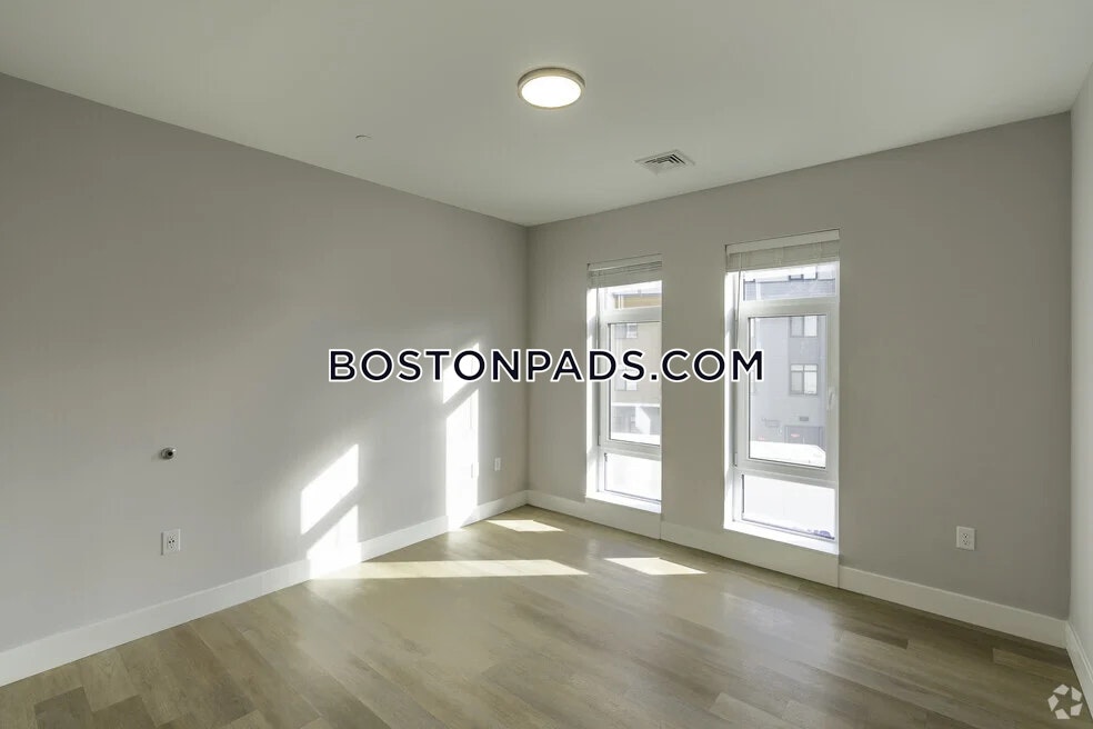 Boston - 2 Beds, 1 Baths