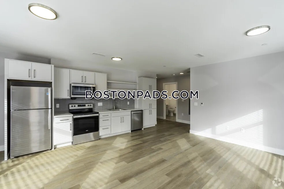 Boston - 2 Beds, 1 Baths