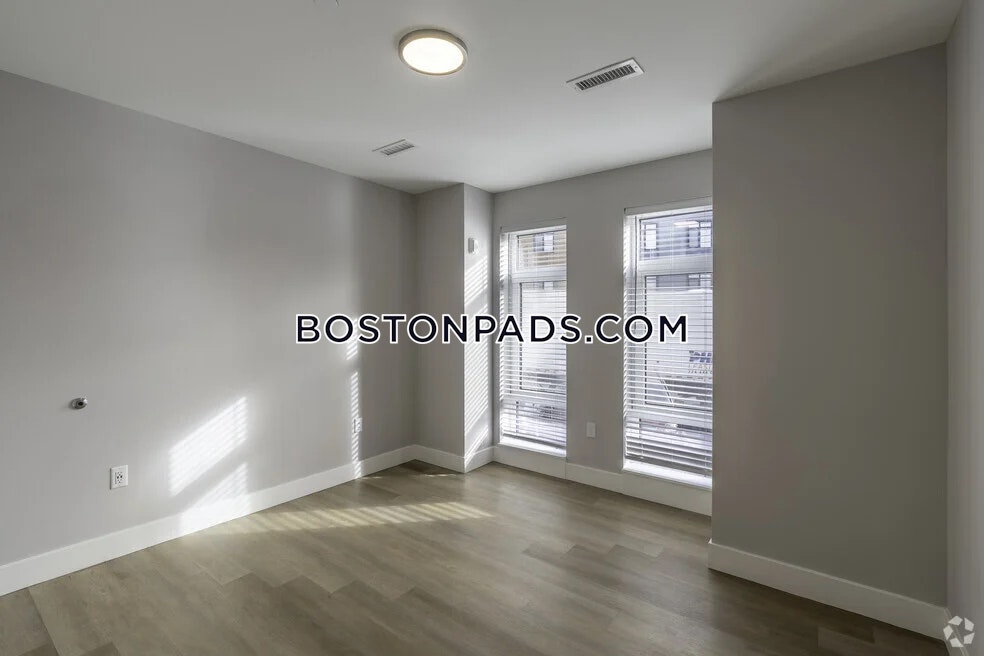 Boston - 2 Beds, 1 Baths