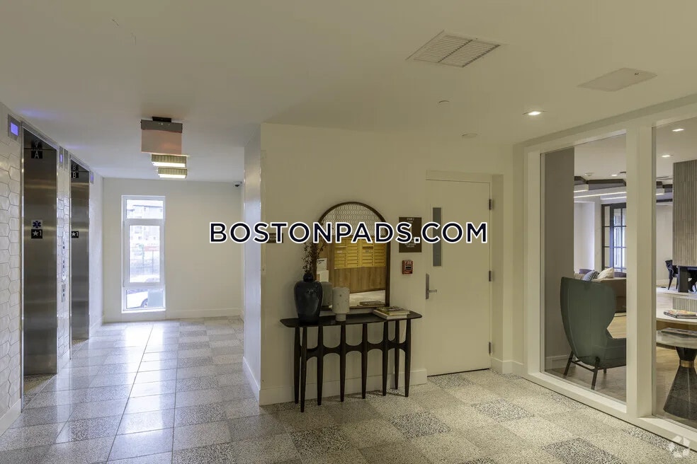 Boston - 2 Beds, 1 Baths